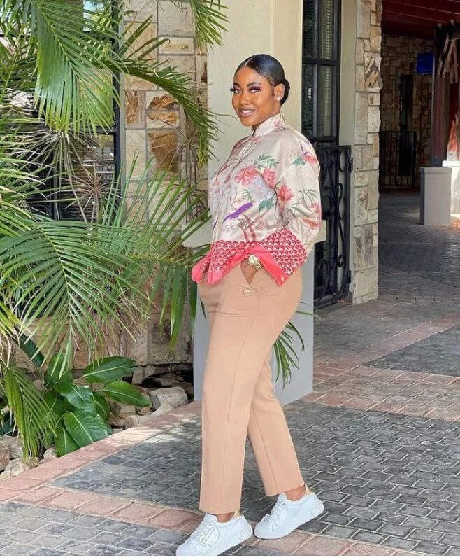 Trendy Outfit Combinations Women Adore in 2023 👗👠✨