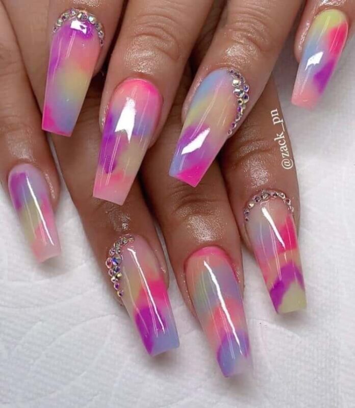 30 Breathtaking Semi Permanent Manicure Designs That Will Help Overshadow Your External Flaws
