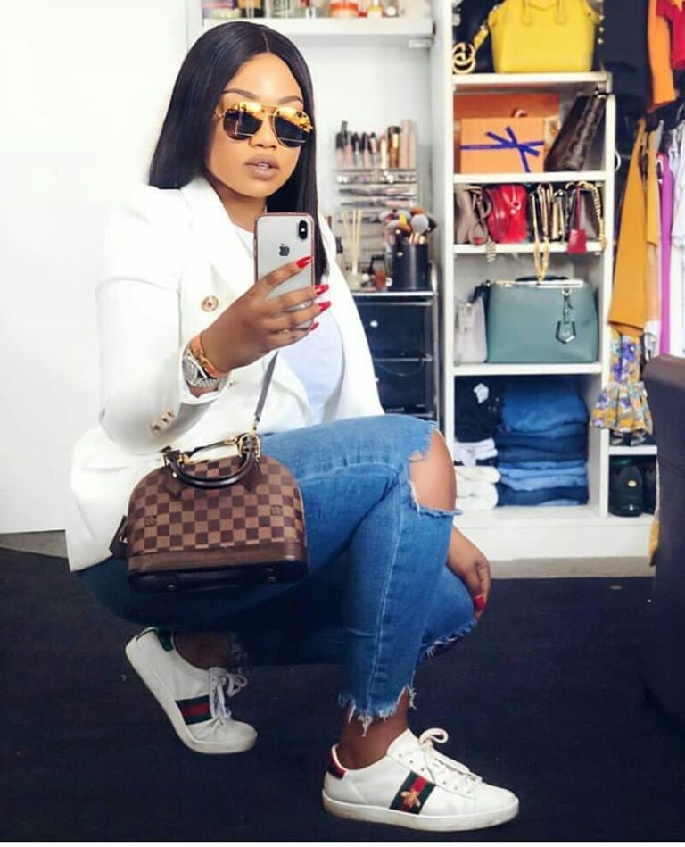 [GALLERY] – Jeans for Every Occasion – Women’s Fashion