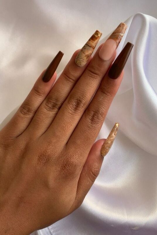 21 BROWN ACRYLIC NAILS THAT GO VIRAL